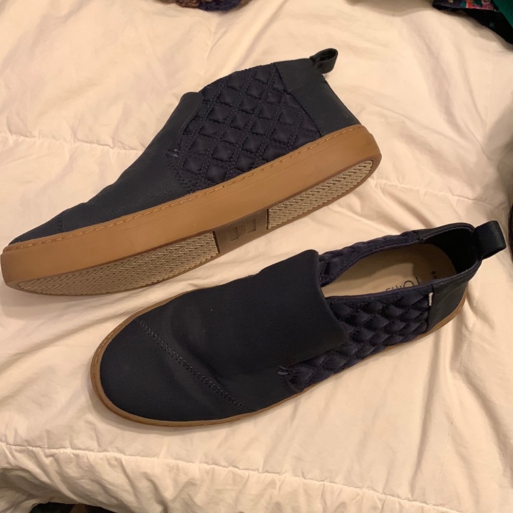 Tom’s women shoes.